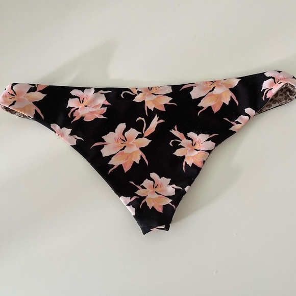 Acacia swimwear aloha print bottoms - Picture 2 of 3